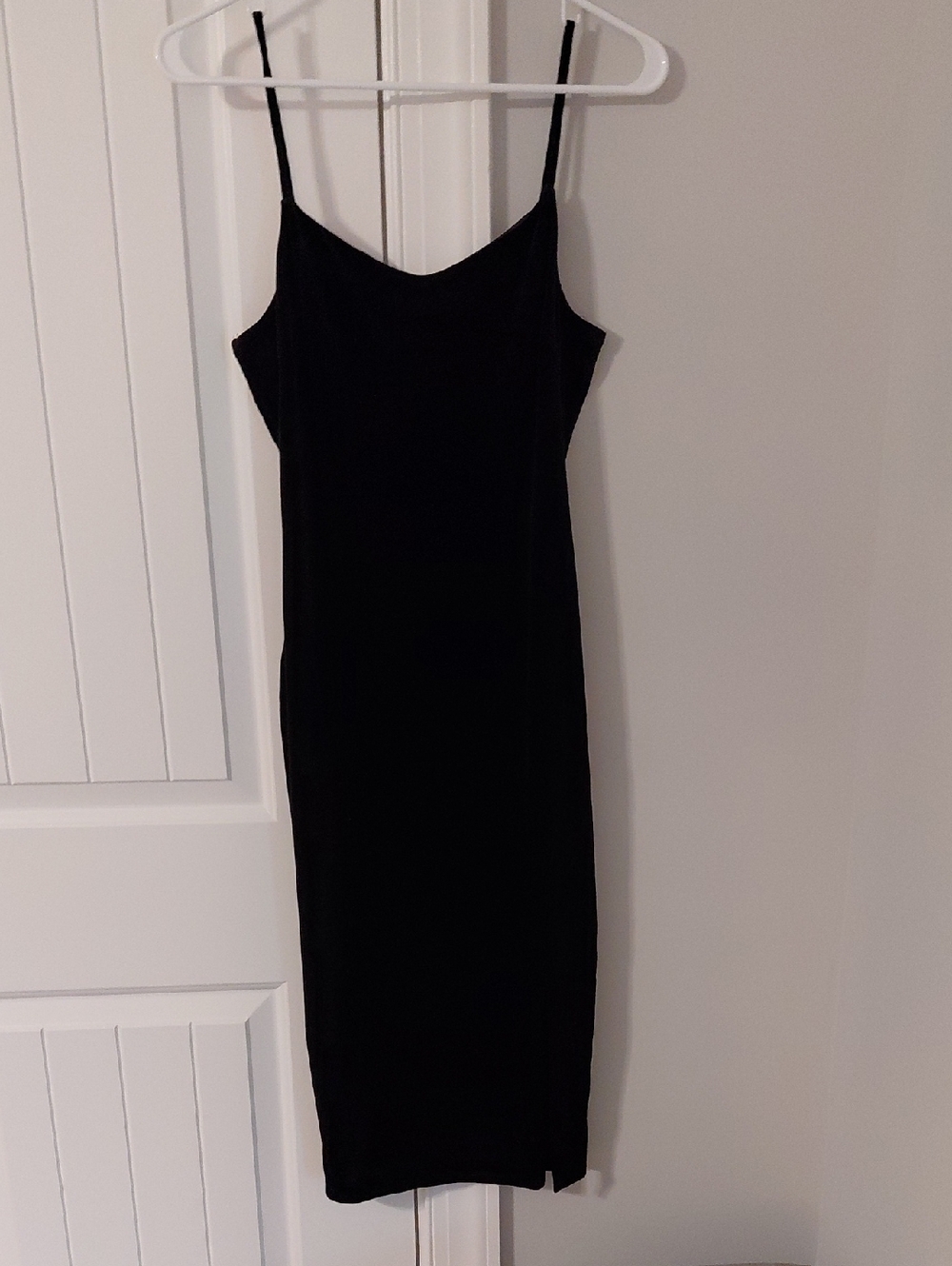 Minimal Black Midi Slip Dress with Spaghetti Straps